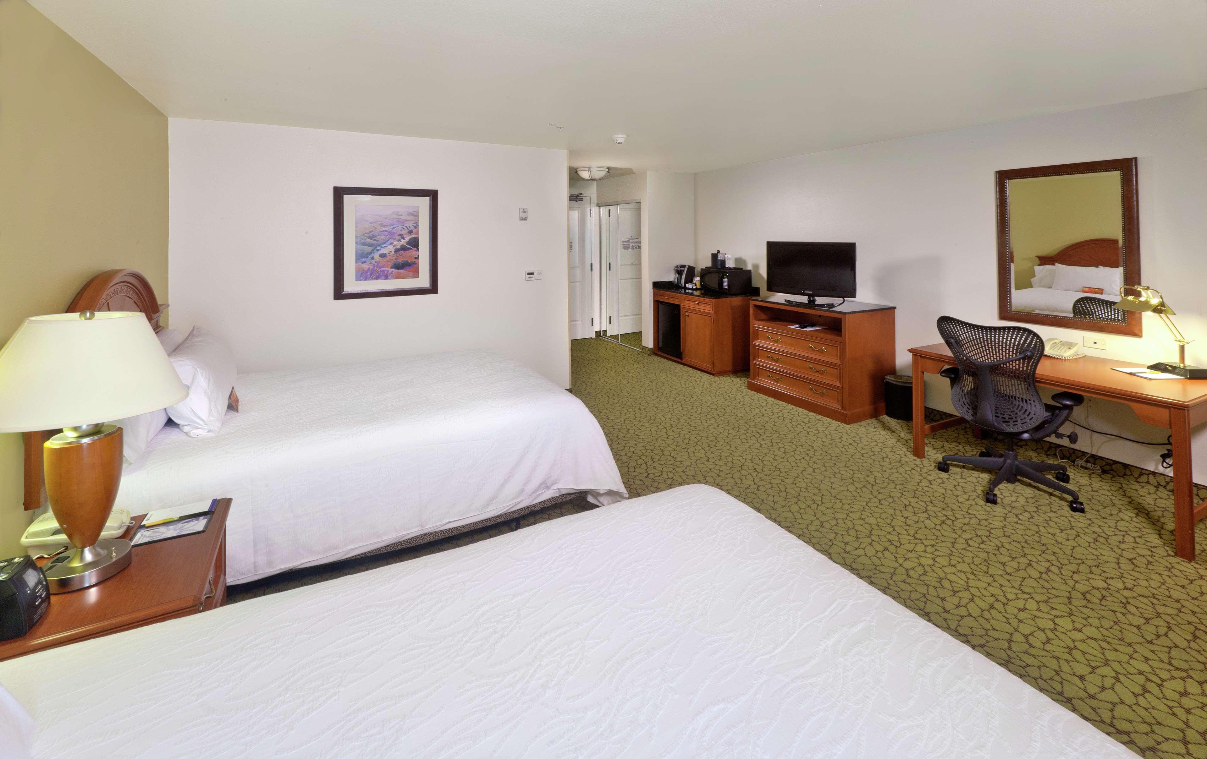 Hilton Garden Inn Ontario Ранчо-Кукамонга Экстерьер фото