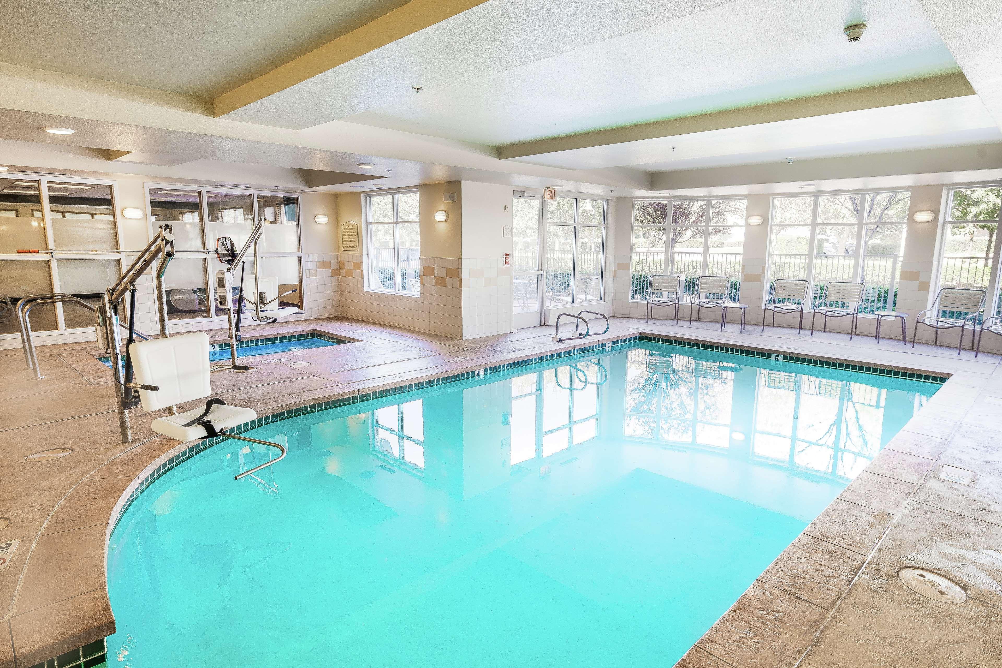 Hilton Garden Inn Ontario Ранчо-Кукамонга Экстерьер фото