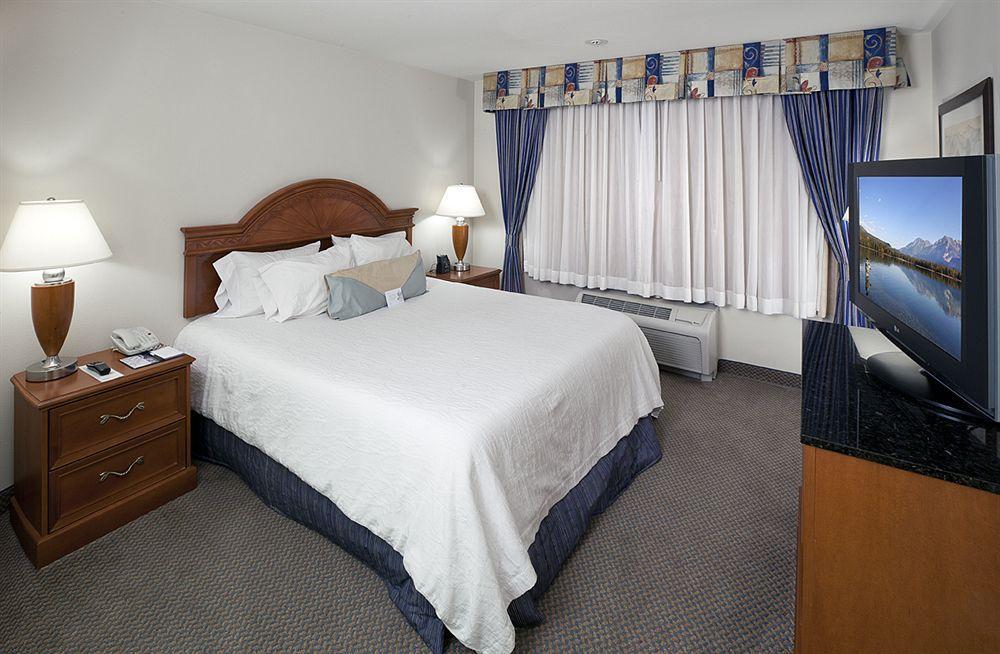 Hilton Garden Inn Ontario Ранчо-Кукамонга Экстерьер фото